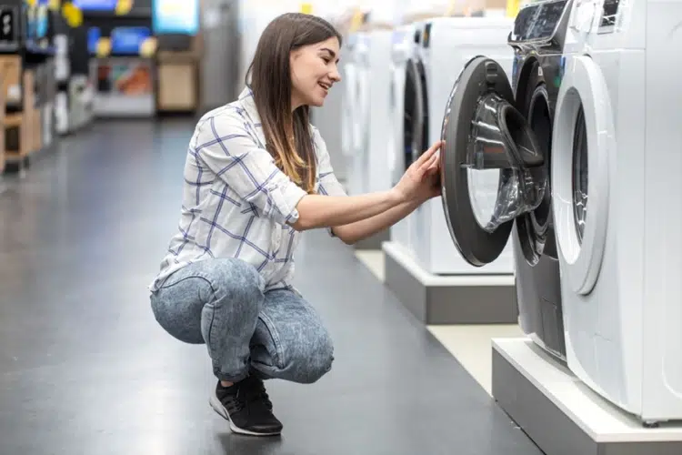 Halbautomatische vs. vollautomatische Waschmaschine